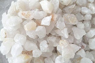 石英砂除鐵應(yīng)該如何選擇磁選設(shè)備？